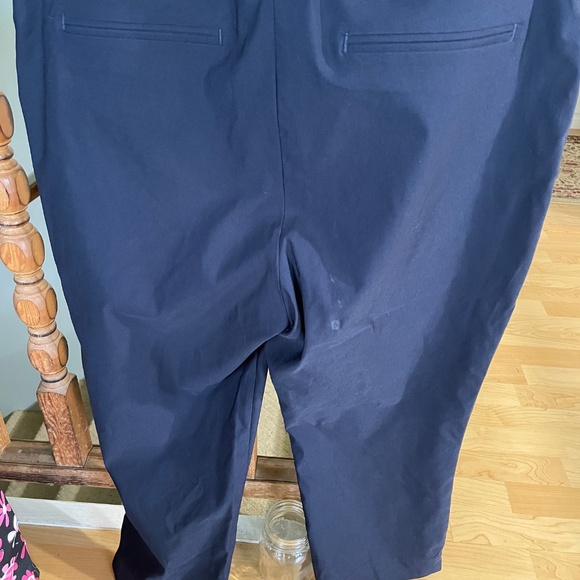 Women’s capris - Picture 3 of 3